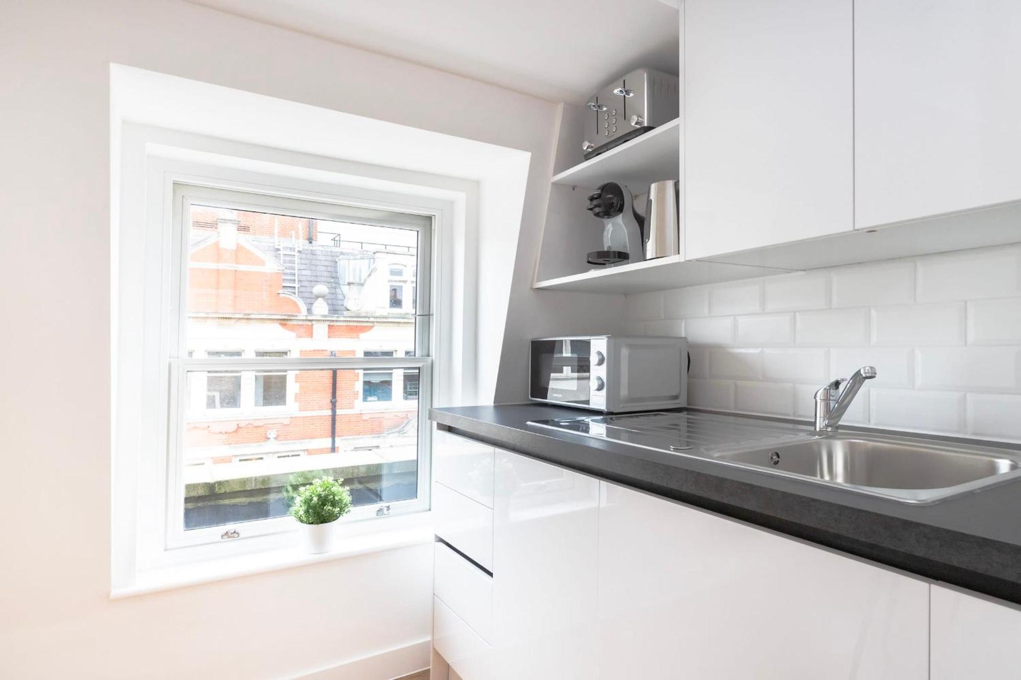 Fitzrovia & Soho - 2Br With Balcony - Cityapartmentstay London Exterior photo